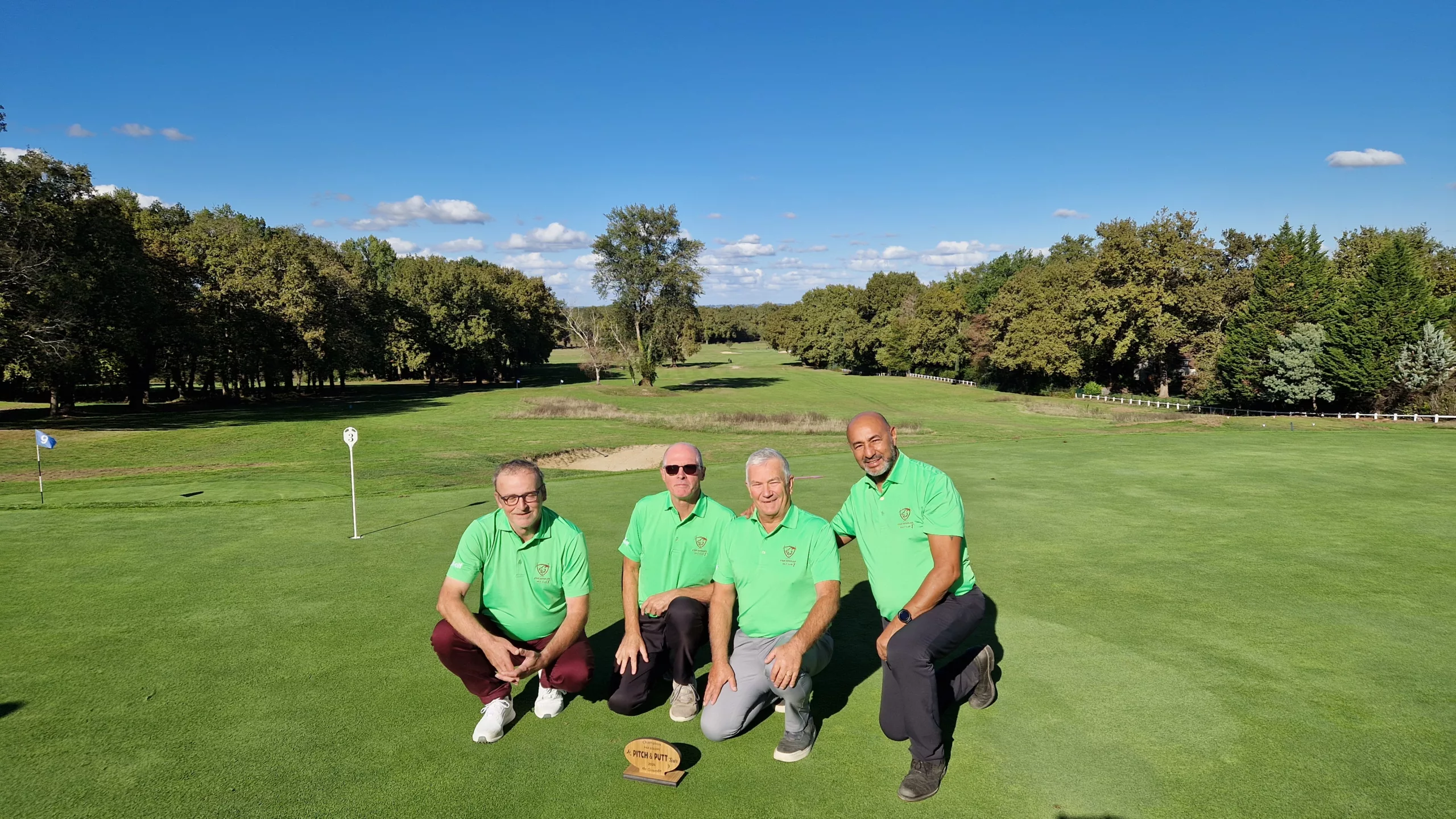L'équipe du Stade Bordelais, vainqueur de la finale interclubs 2026